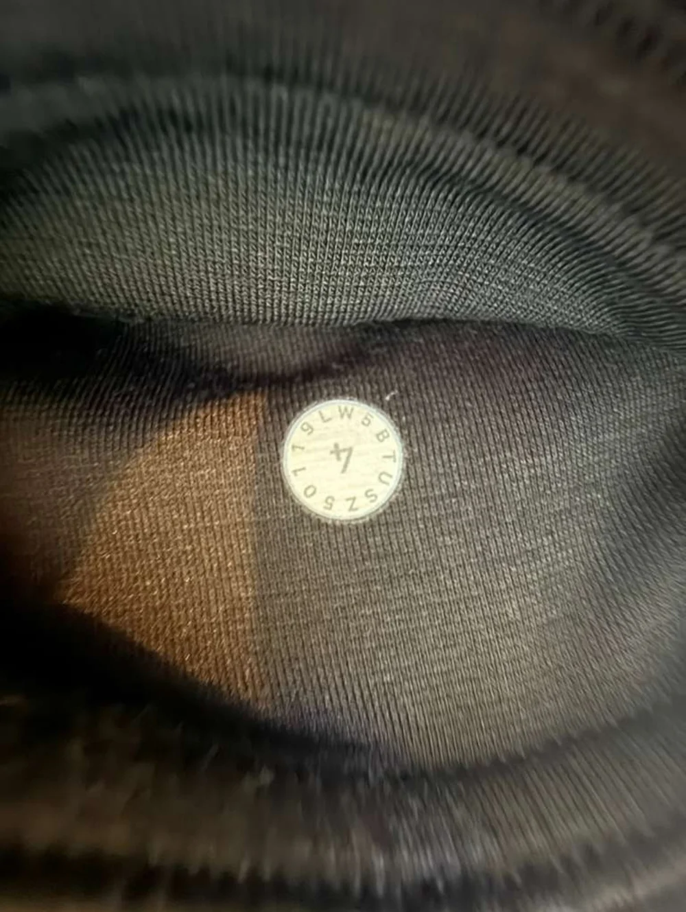 Lululemon Black Groove Super-High-Rise Flared Pant - The Iconic Nulu Classic. - Picture 5 of 9